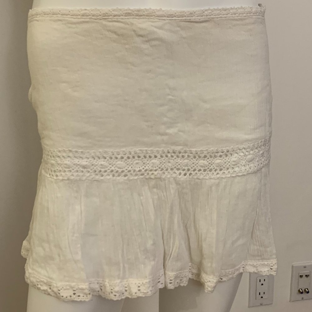 Poisson d'amour white pleated skirt Sz 44
